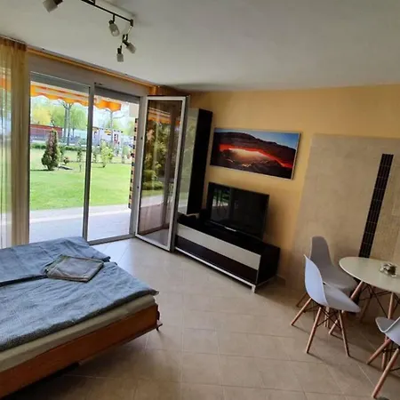 Igenyes 4 Fos Koezvetlen A Strandnal Apartment Csopak